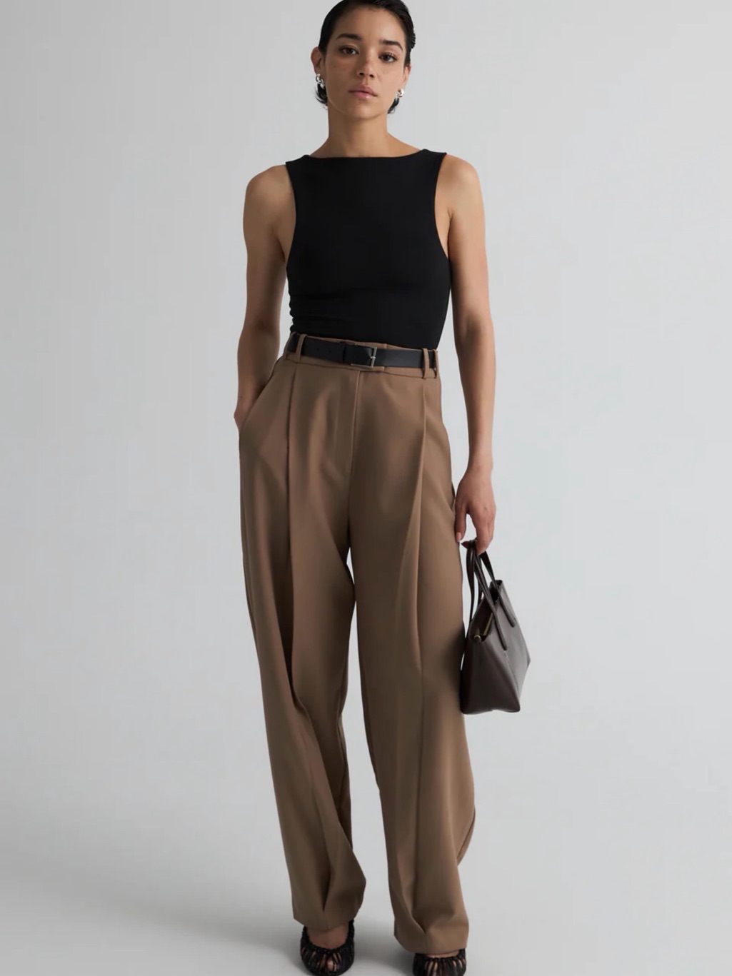 Re Ona High-Rise Joey Suit Trousers In Sand